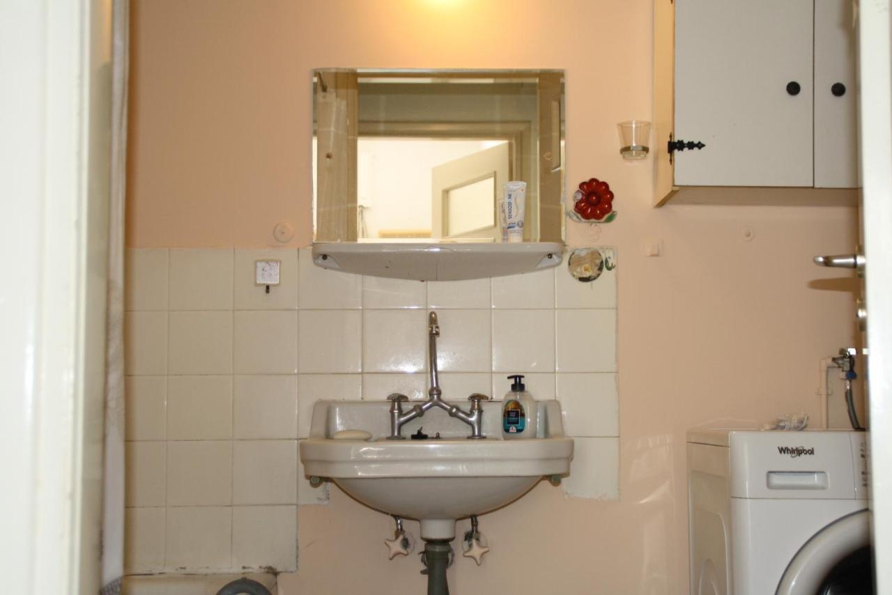 Private Bedrooms In Shared Apartment 135 Sm Athens Center Exterior photo